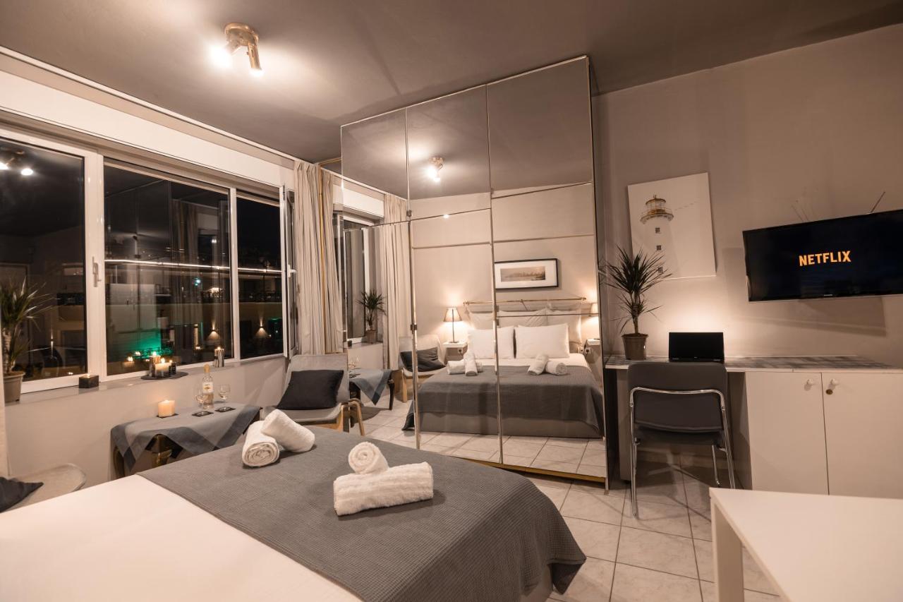 Acrolights By Night Appartamento Atene Esterno foto